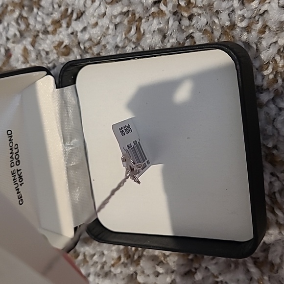 Diamond Elephant Pendant with 10K White Gold - Picture 5 of 6